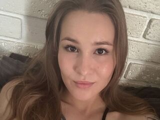 Sandracheecks
